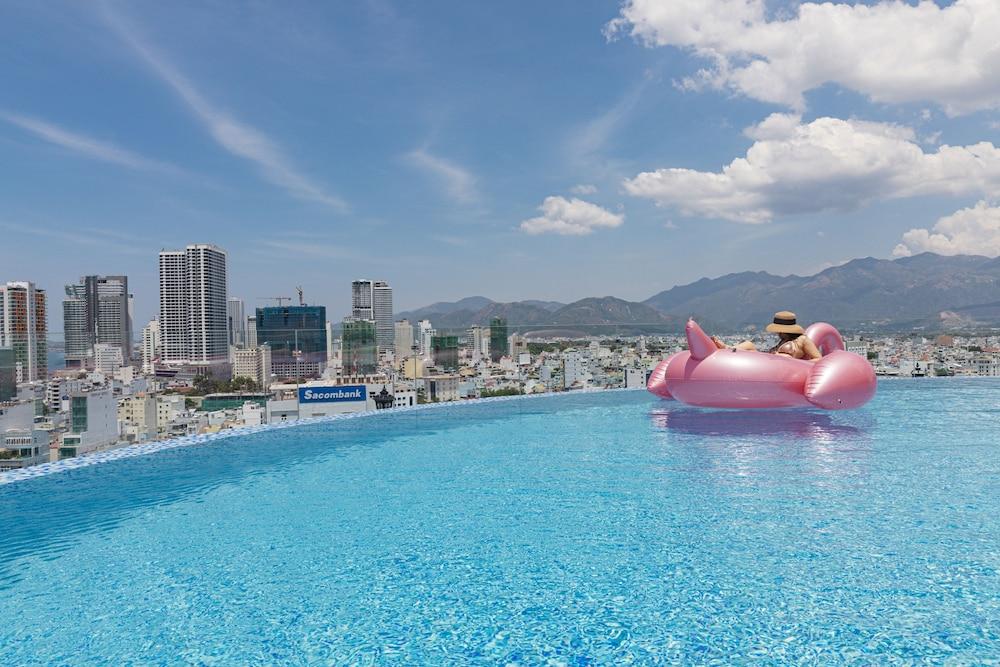 Florida Hotel Nha Trang Esterno foto