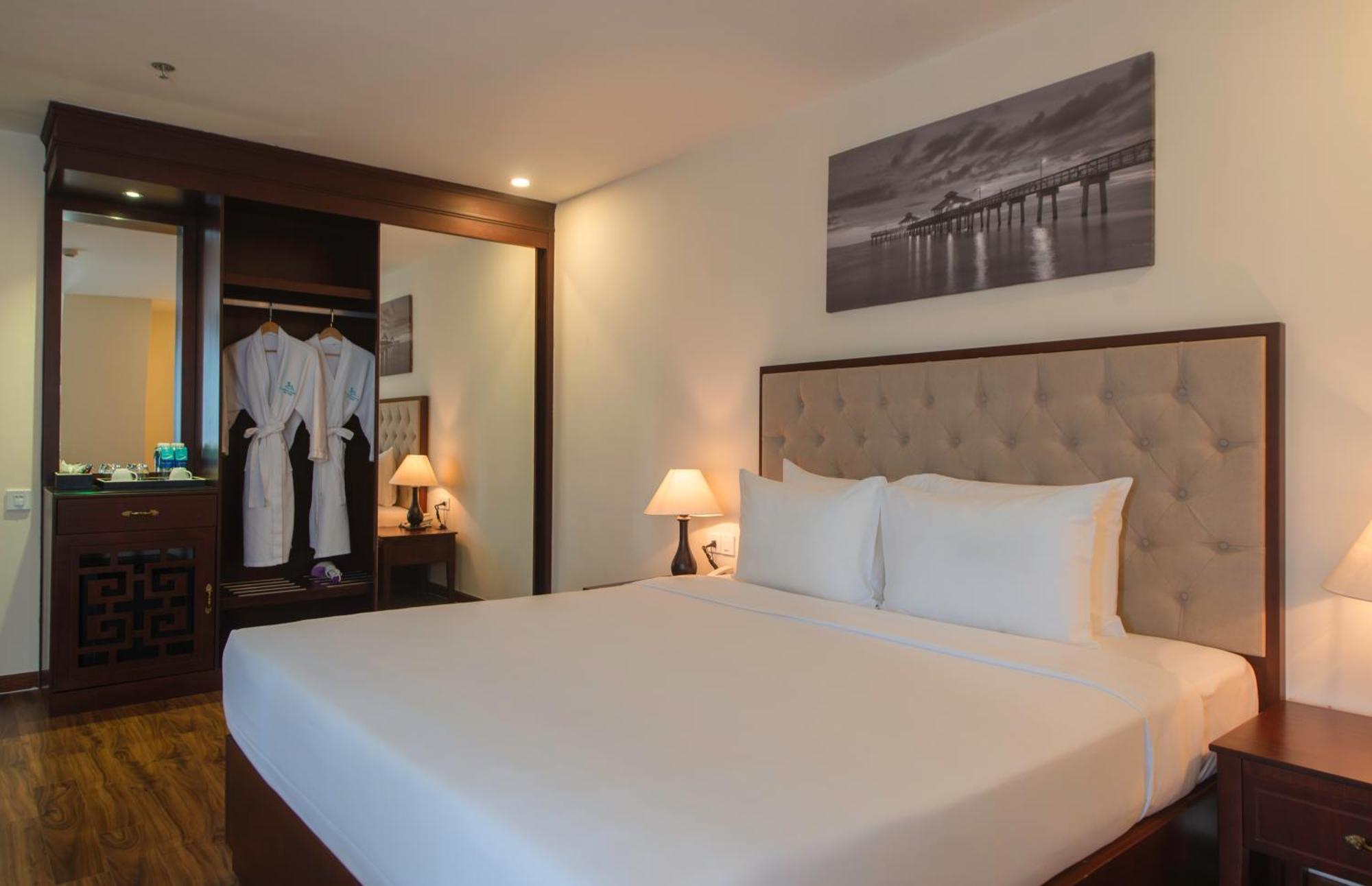 Florida Hotel Nha Trang Esterno foto