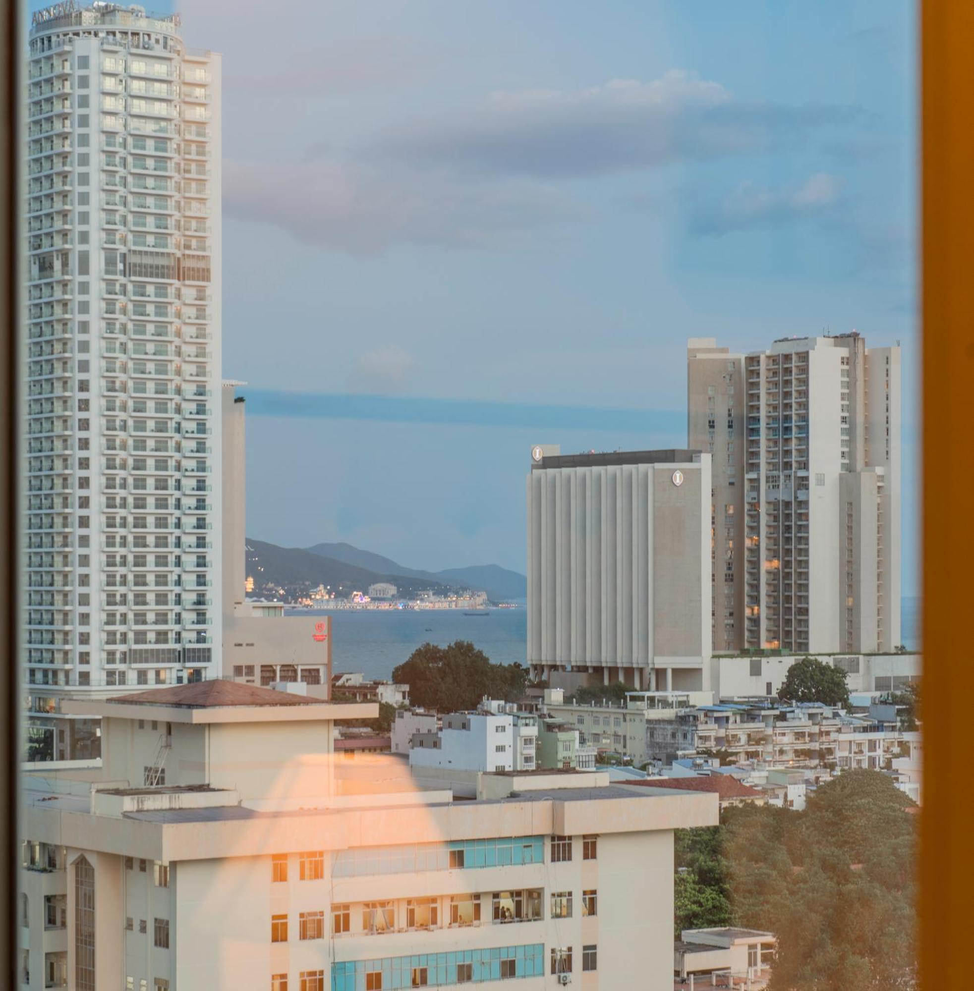 Florida Hotel Nha Trang Esterno foto