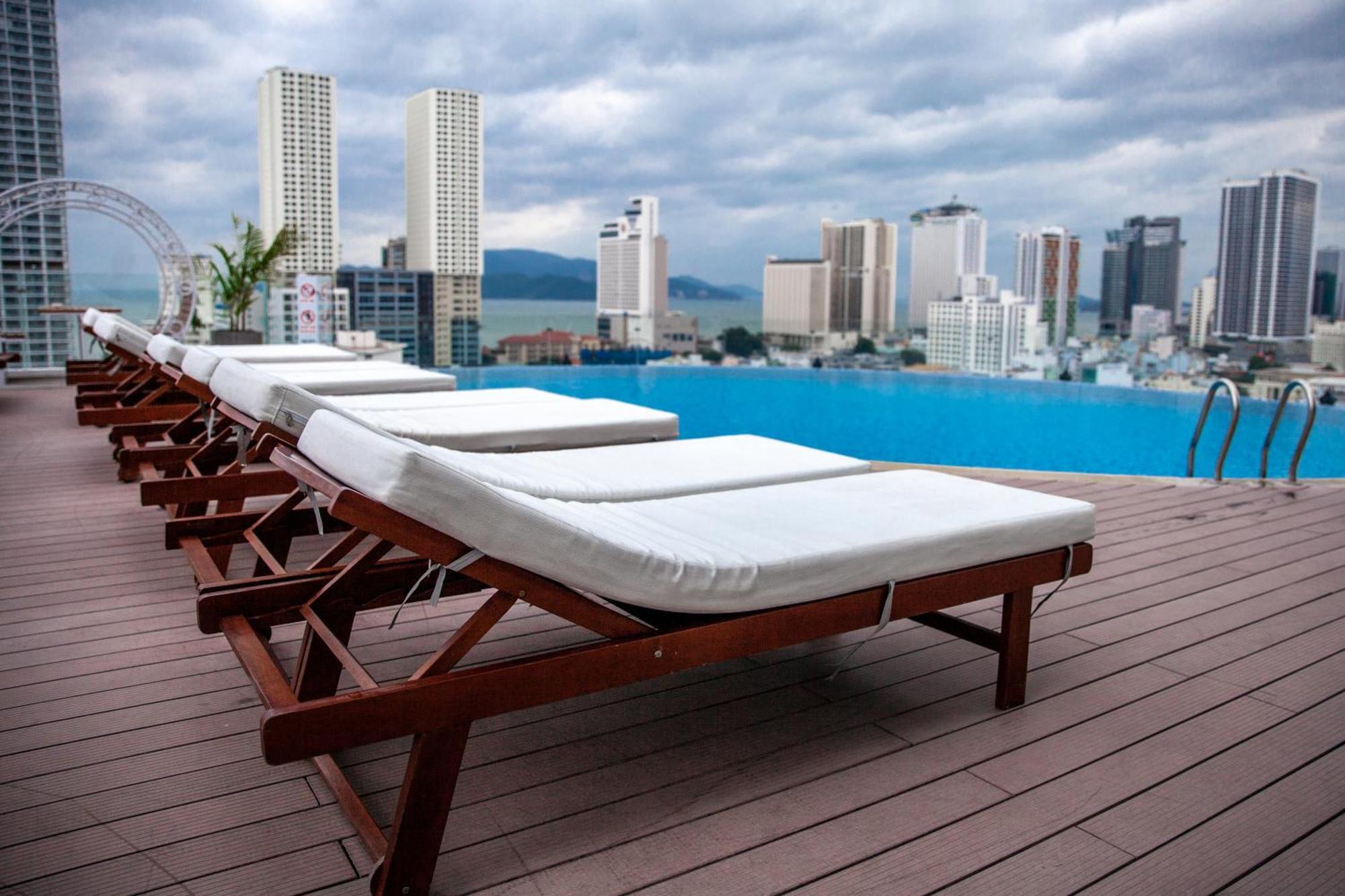 Florida Hotel Nha Trang Esterno foto